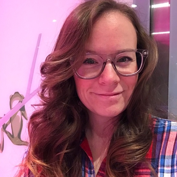 Meet your Posher, Amy - Picture 2 of 3